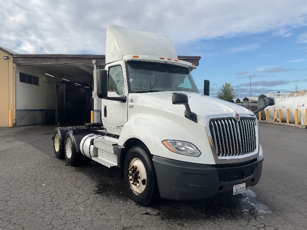 Day Cab Tractor-Heavy Duty Tractors-International-2019-LT625-Tacoma-WA-328,563\n\t\tmiles-$ 28,500 - Image 1