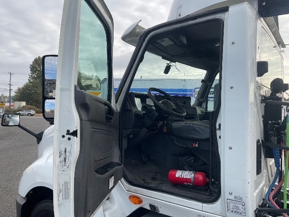 Day Cab Tractor-Heavy Duty Tractors-International-2019-LT625-Tacoma-WA-328,563\n\t\tmiles-$ 28,500 - Image 9