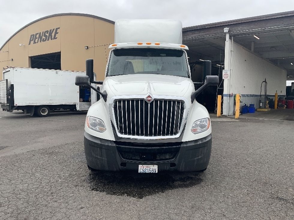 Day Cab Tractor-Heavy Duty Tractors-International-2019-LT625-Tacoma-WA-340,000\n\t\tmiles-$ 29,500 - Image 2