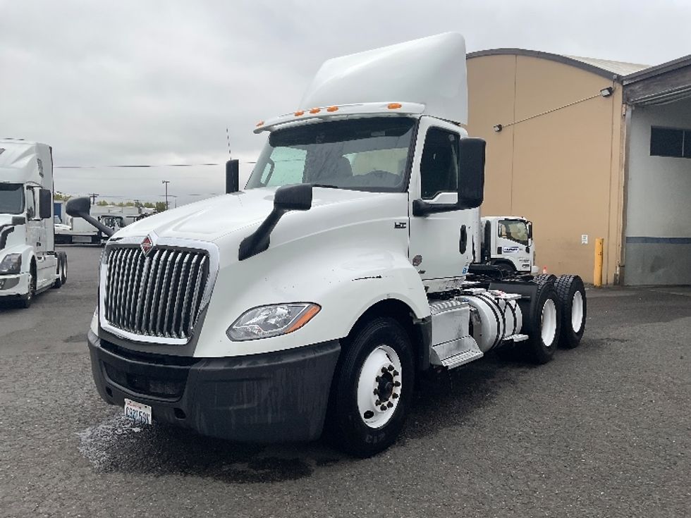 Day Cab Tractor-Heavy Duty Tractors-International-2019-LT625-Tacoma-WA-340,000\n\t\tmiles-$ 29,500 - Image 3