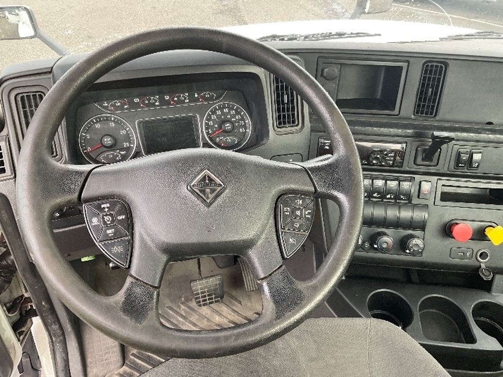 Day Cab Tractor-Heavy Duty Tractors-International-2019-LT625-Tacoma-WA-354,071\n\t\tmiles-$ 27,000 - Image 11