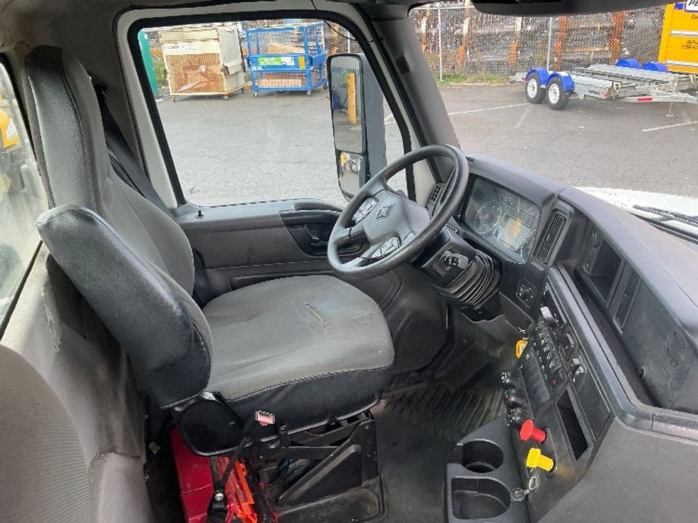 Day Cab Tractor-Heavy Duty Tractors-International-2019-LT625-Tacoma-WA-354,071\n\t\tmiles-$ 27,000 - Image 14