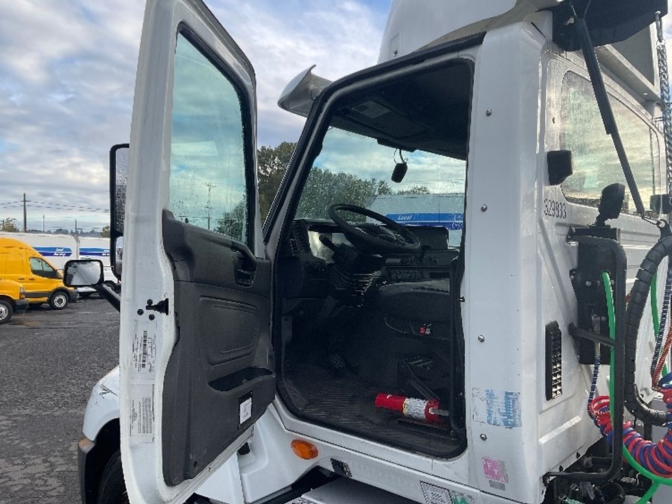 Day Cab Tractor-Heavy Duty Tractors-International-2019-LT625-Tacoma-WA-382,330\n\t\tmiles-$ 25,500 - Image 10