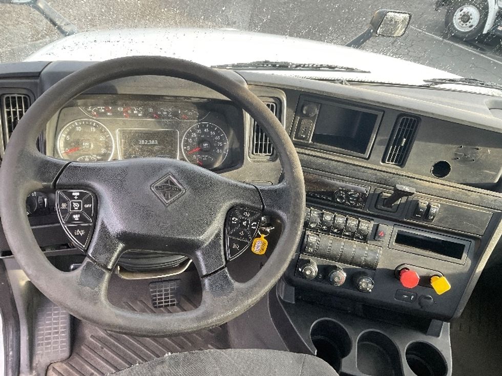 Day Cab Tractor-Heavy Duty Tractors-International-2019-LT625-Tacoma-WA-382,330\n\t\tmiles-$ 25,500 - Image 11
