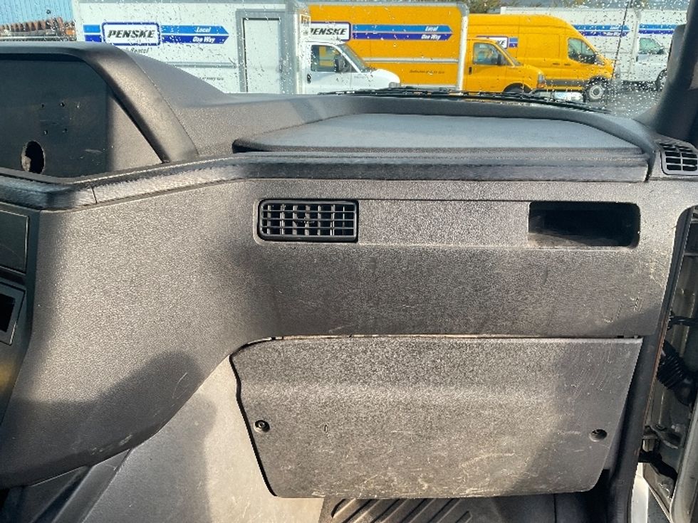 Day Cab Tractor-Heavy Duty Tractors-International-2019-LT625-Tacoma-WA-382,330\n\t\tmiles-$ 25,500 - Image 13