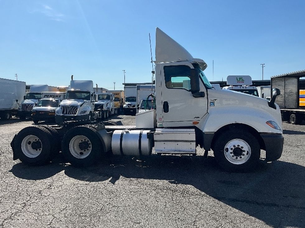 Day Cab Tractor-Heavy Duty Tractors-International-2019-LT625-Tacoma-WA-382,330\n\t\tmiles-$ 25,500 - Image 8