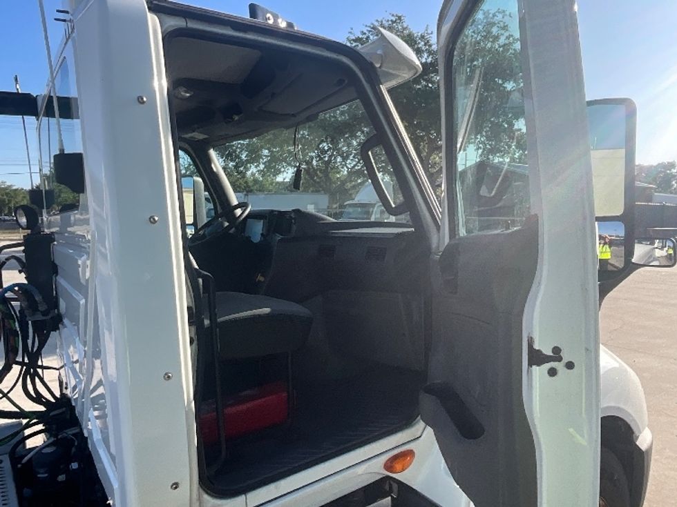 Day Cab Tractor-Heavy Duty Tractors-International-2019-LT625-Tampa-FL-239,894\n\t\tmiles-$ 31,250 - Image 12