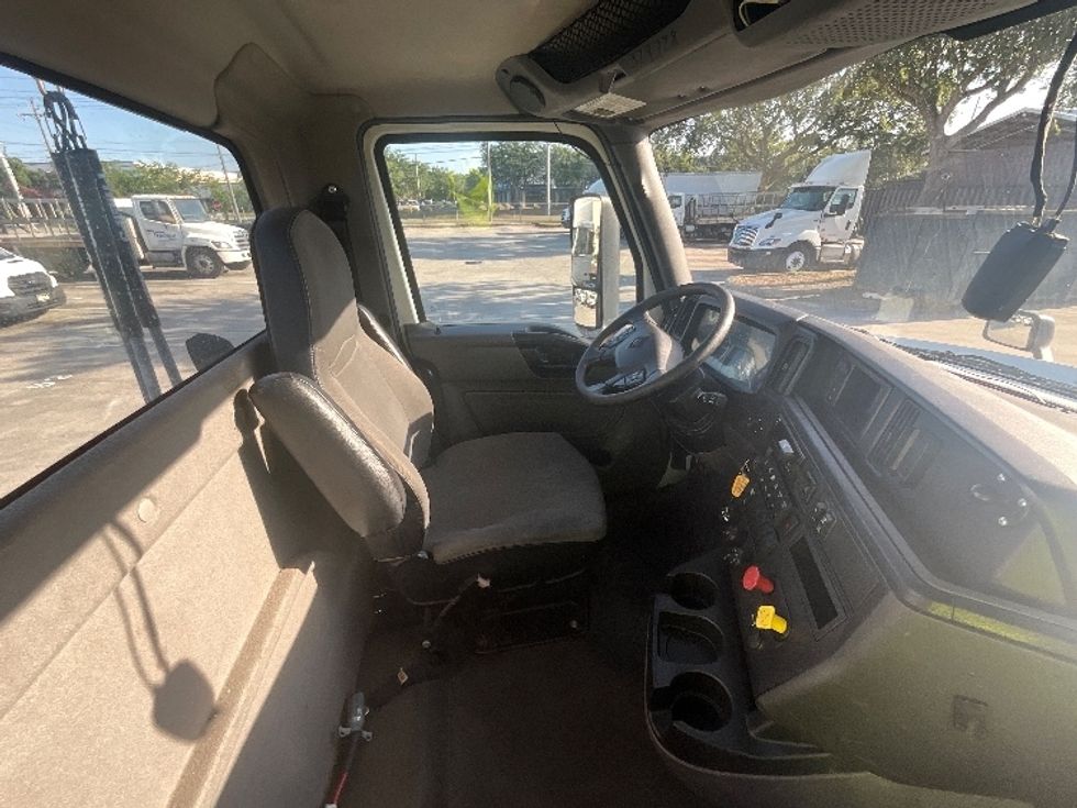 Day Cab Tractor-Heavy Duty Tractors-International-2019-LT625-Tampa-FL-239,894\n\t\tmiles-$ 31,250 - Image 14