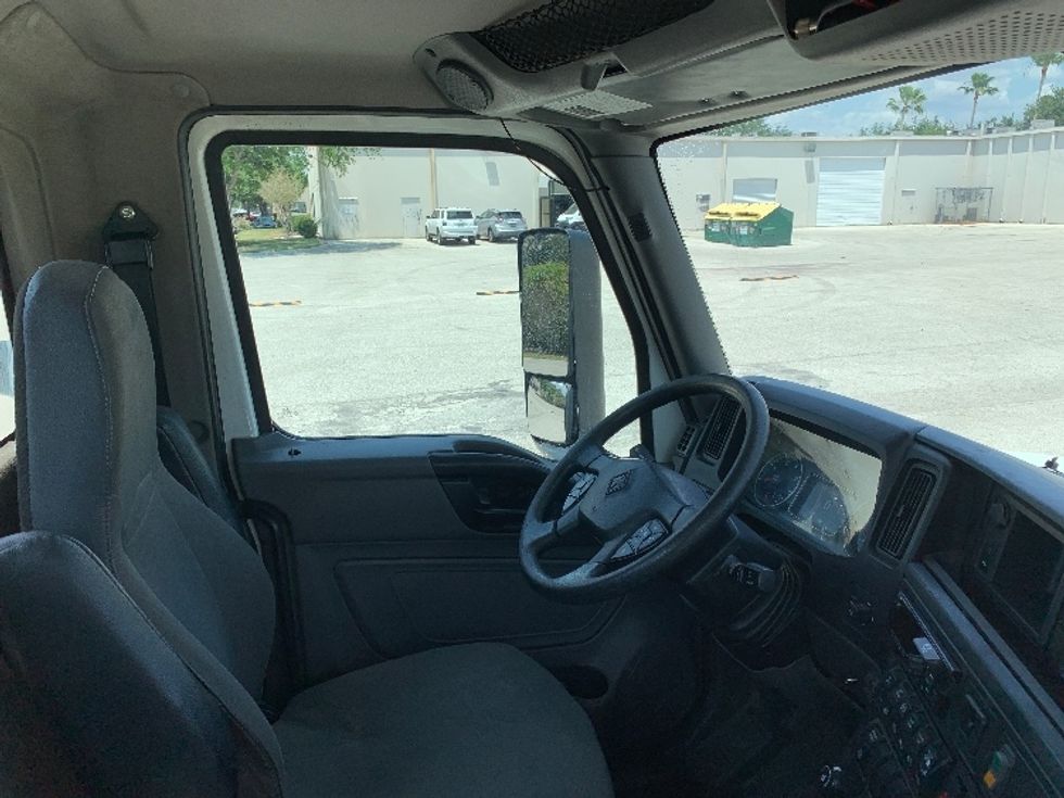 Day Cab Tractor-Heavy Duty Tractors-International-2019-LT625-Tampa-FL-272,662\n\t\tmiles-$ 31,250 - Image 14