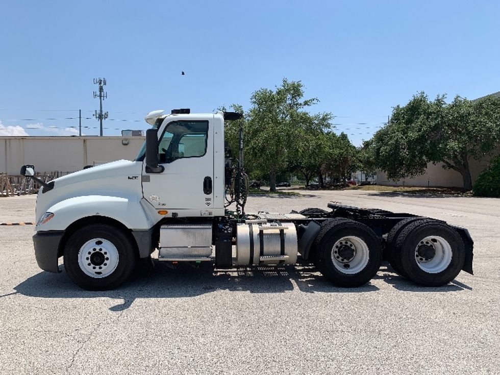 Day Cab Tractor-Heavy Duty Tractors-International-2019-LT625-Tampa-FL-272,662\n\t\tmiles-$ 31,250 - Image 4
