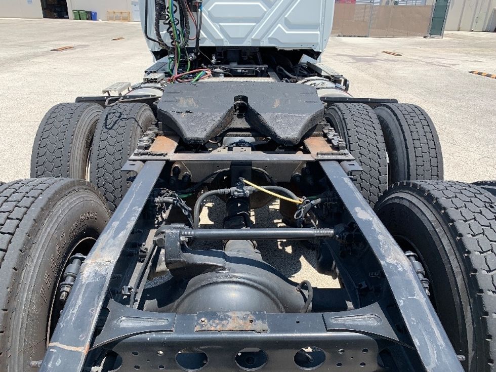 Day Cab Tractor-Heavy Duty Tractors-International-2019-LT625-Tampa-FL-272,662\n\t\tmiles-$ 31,250 - Image 6