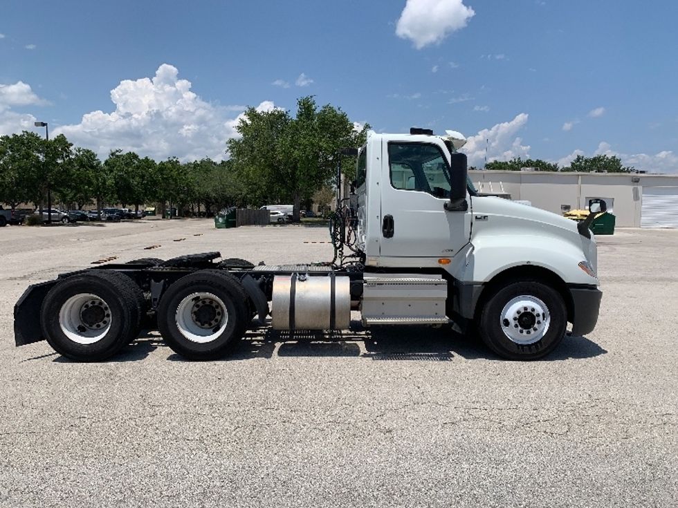 Day Cab Tractor-Heavy Duty Tractors-International-2019-LT625-Tampa-FL-272,662\n\t\tmiles-$ 31,250 - Image 8