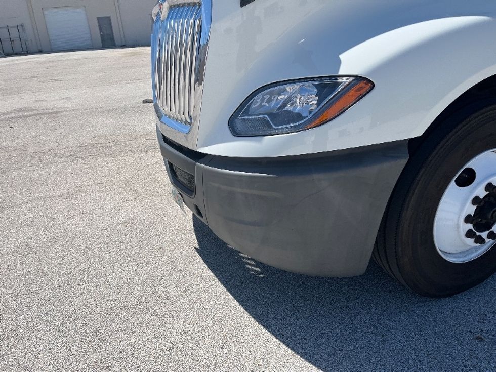 Day Cab Tractor-Heavy Duty Tractors-International-2019-LT625-Tampa-FL-319,829\n\t\tmiles-$ 29,500 - Image 23