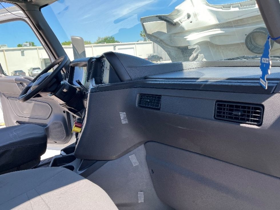 Day Cab Tractor-Heavy Duty Tractors-International-2019-LT625-Tampa-FL-372,994\n\t\tmiles-$ 26,500 - Image 12