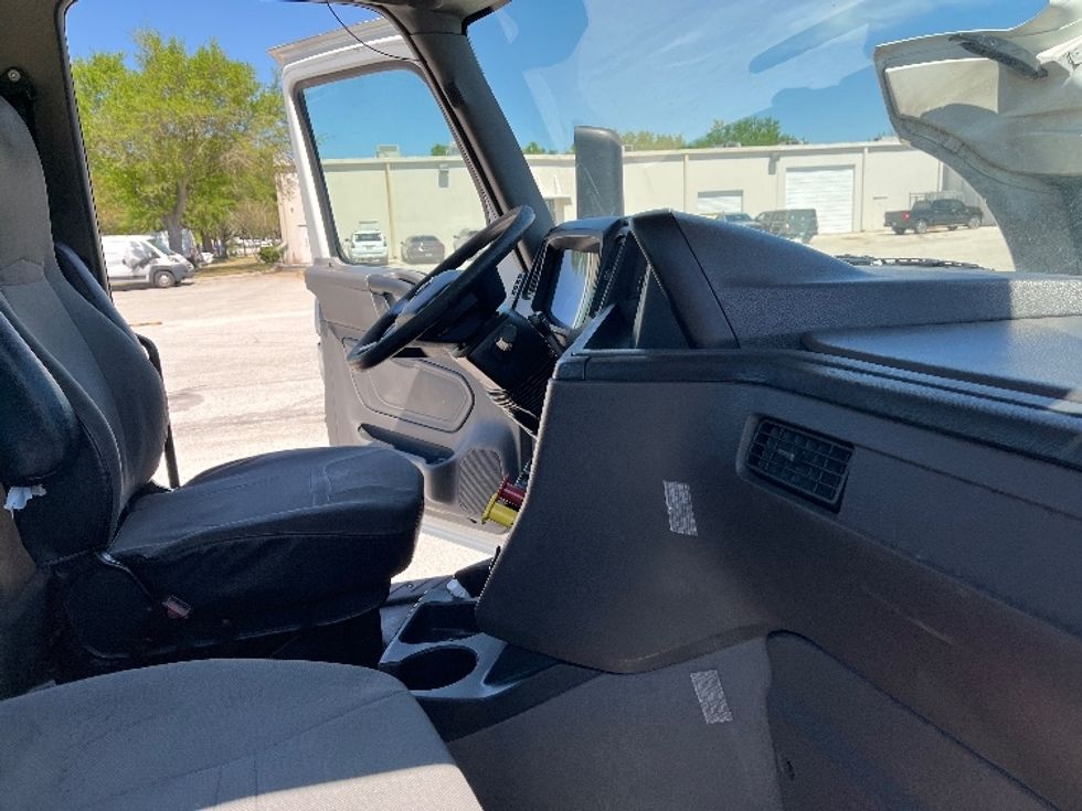 Day Cab Tractor-Heavy Duty Tractors-International-2019-LT625-Tampa-FL-372,994\n\t\tmiles-$ 26,500 - Image 13