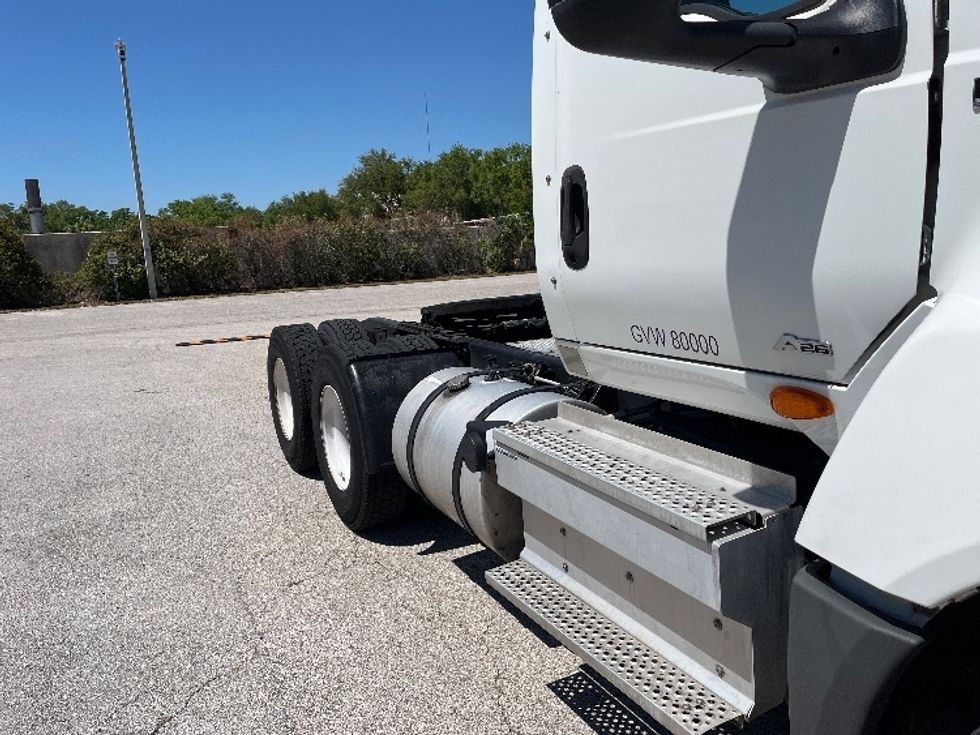 Day Cab Tractor-Heavy Duty Tractors-International-2019-LT625-Tampa-FL-372,994\n\t\tmiles-$ 26,500 - Image 16