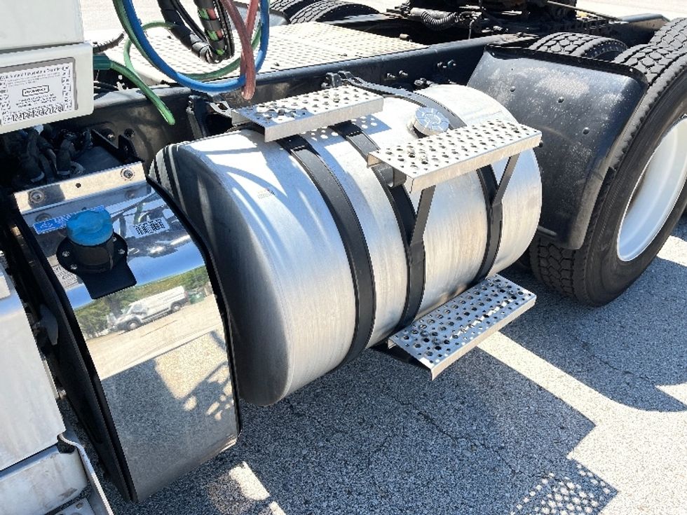 Day Cab Tractor-Heavy Duty Tractors-International-2019-LT625-Tampa-FL-372,994\n\t\tmiles-$ 26,500 - Image 22