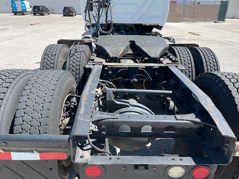 Day Cab Tractor-Heavy Duty Tractors-International-2019-LT625-Tampa-FL-372,994\n\t\tmiles-$ 26,500 - Image 6