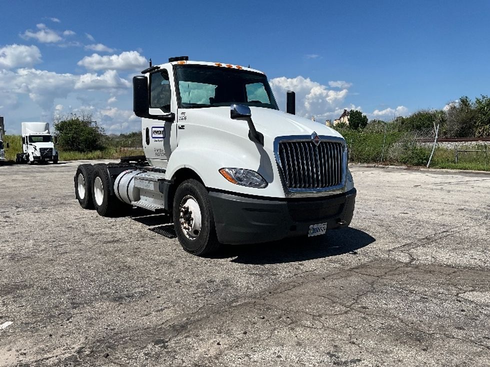 Day Cab Tractor-Heavy Duty Tractors-International-2019-LT625-Tampa-FL-397,803\n\t\tmiles-$ 23,750 - Image 1
