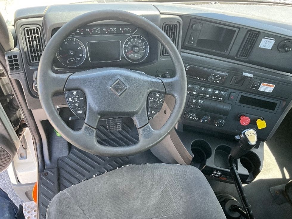Day Cab Tractor-Heavy Duty Tractors-International-2019-LT625-Tampa-FL-397,803\n\t\tmiles-$ 23,750 - Image 11