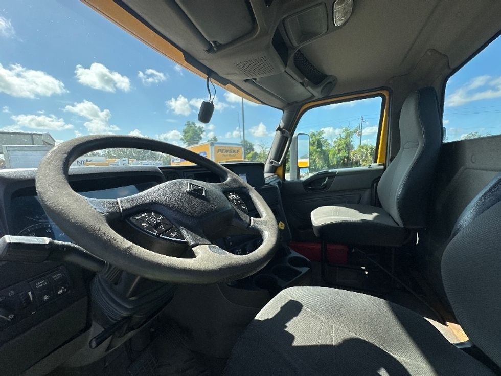 Day Cab Tractor-Heavy Duty Tractors-International-2019-LT625-Tampa-FL-569,046\n\t\tmiles-$ 21,750 - Image 10