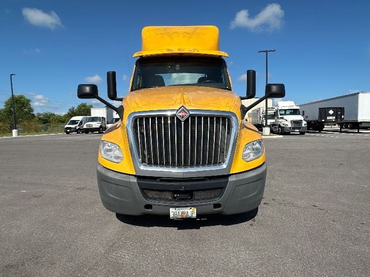 2019 International LT625 LT photo 2
