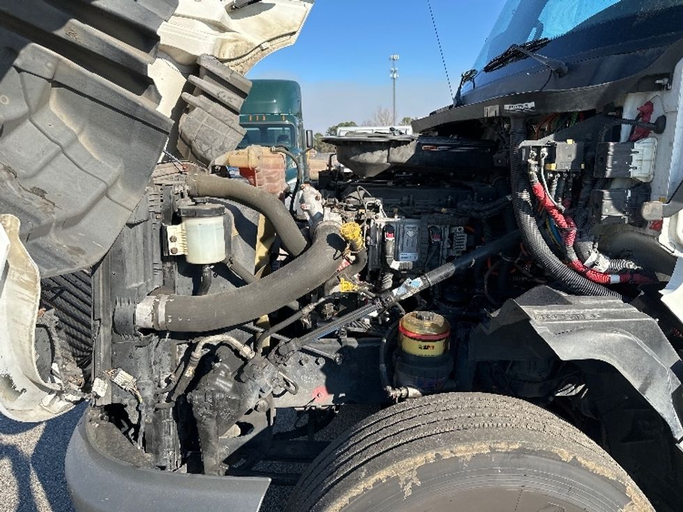 Day Cab Tractor-Heavy Duty Tractors-International-2019-LT625-Tifton-GA-332,710\n\t\tmiles-$ 25,750 - Image 16