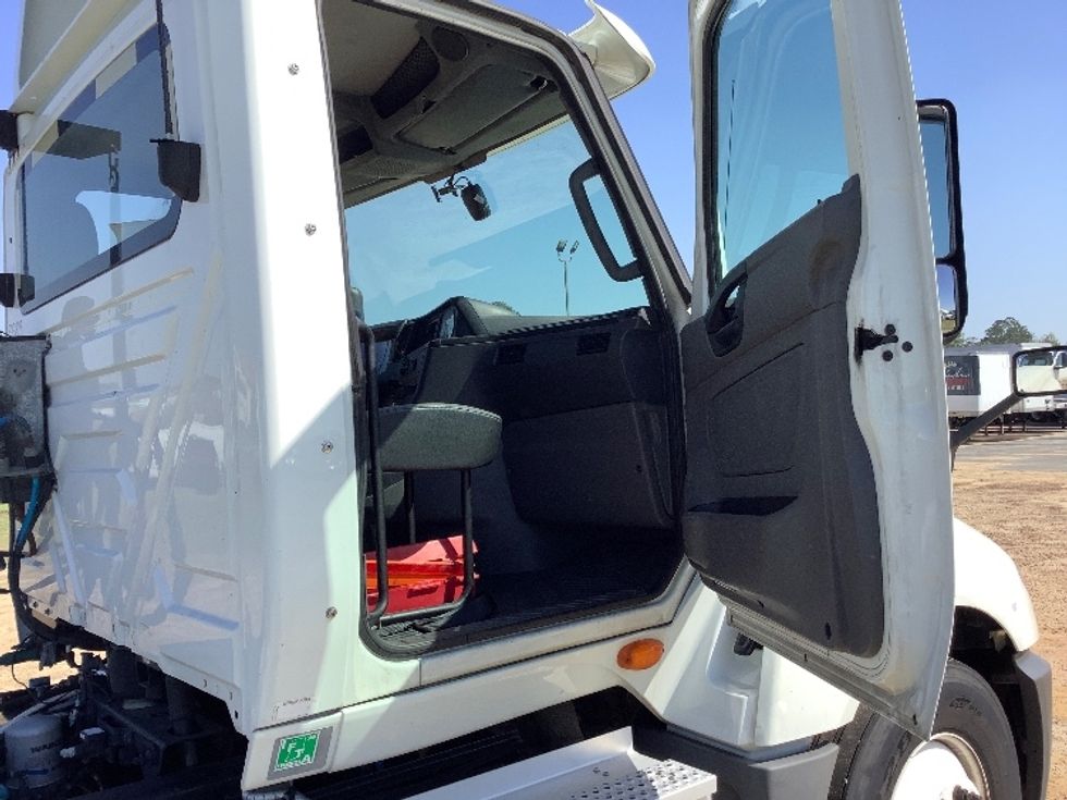 Day Cab Tractor-Heavy Duty Tractors-International-2019-LT625-Tifton-GA-420,405\n\t\tmiles-$ 23,500 - Image 12
