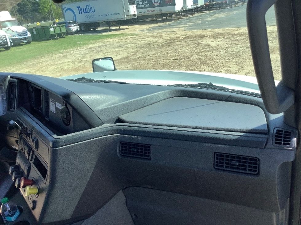 Day Cab Tractor-Heavy Duty Tractors-International-2019-LT625-Tifton-GA-420,405\n\t\tmiles-$ 23,500 - Image 13