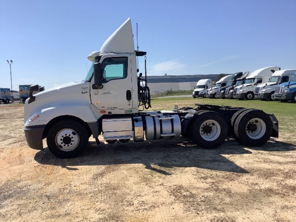 Day Cab Tractor-Heavy Duty Tractors-International-2019-LT625-Tifton-GA-420,405\n\t\tmiles-$ 23,500 - Image 4