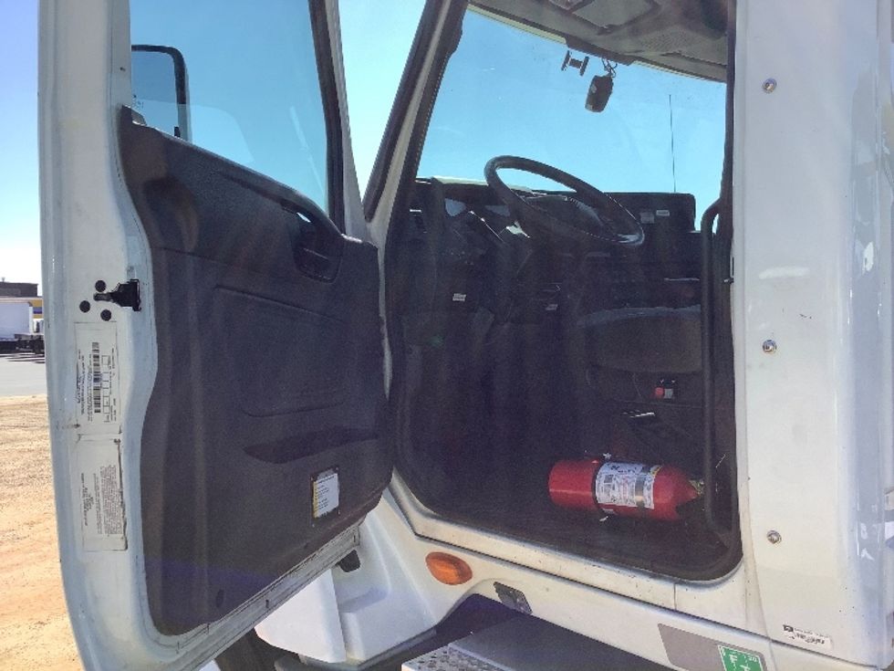 Day Cab Tractor-Heavy Duty Tractors-International-2019-LT625-Tifton-GA-420,405\n\t\tmiles-$ 23,500 - Image 9