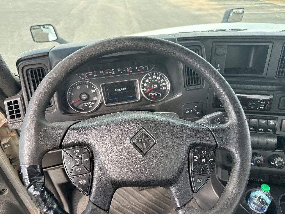Day Cab Tractor-Heavy Duty Tractors-International-2019-LT625-Tifton-GA-438,412\n\t\tmiles-$ 22,500 - Image 11