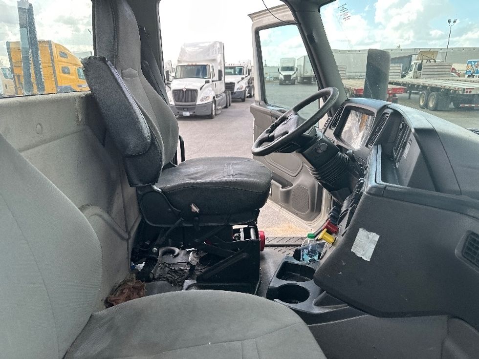 Day Cab Tractor-Heavy Duty Tractors-International-2019-LT625-Tifton-GA-438,412\n\t\tmiles-$ 22,500 - Image 14