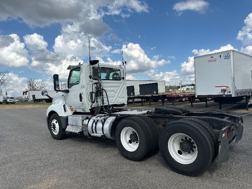 Day Cab Tractor-Heavy Duty Tractors-International-2019-LT625-Tifton-GA-438,412\n\t\tmiles-$ 22,500 - Image 5