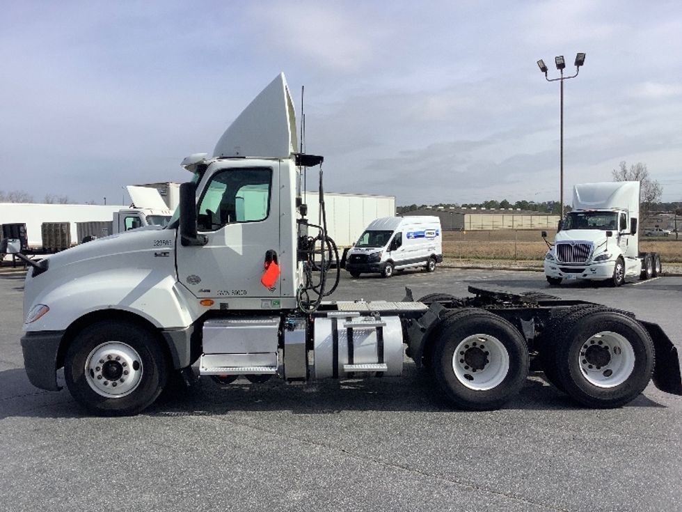 Day Cab Tractor-Heavy Duty Tractors-International-2019-LT625-Tifton-GA-446,494\n\t\tmiles-$ 22,000 - Image 4
