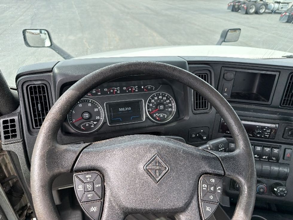 Day Cab Tractor-Heavy Duty Tractors-International-2019-LT625-Tifton-GA-502,309\n\t\tmiles-$ 22,000 - Image 11