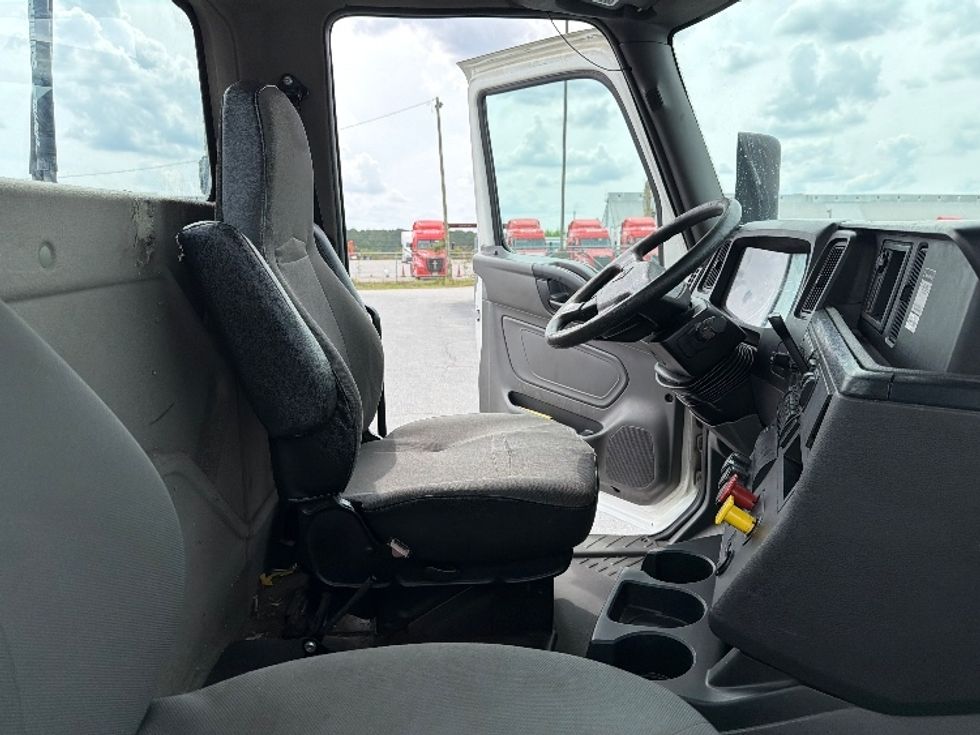 Day Cab Tractor-Heavy Duty Tractors-International-2019-LT625-Tifton-GA-502,309\n\t\tmiles-$ 22,000 - Image 14