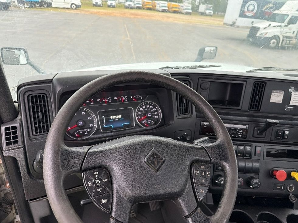 Day Cab Tractor-Heavy Duty Tractors-International-2019-LT625-Tifton-GA-512,637\n\t\tmiles-$ 21,750 - Image 11