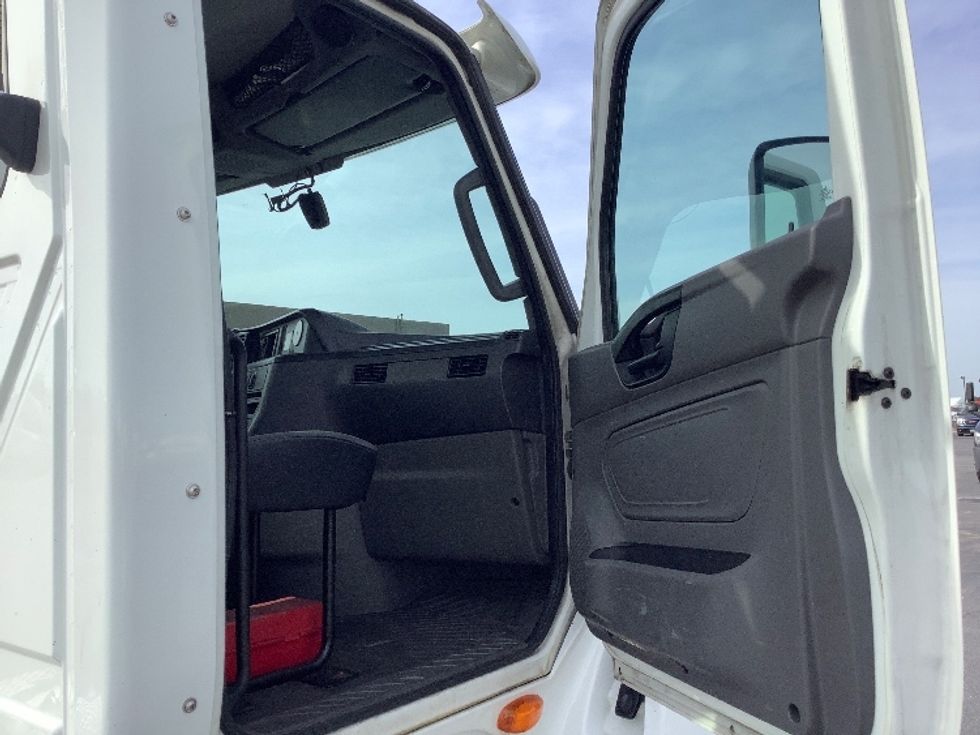 Day Cab Tractor-Heavy Duty Tractors-International-2019-LT625-Tifton-GA-515,732\n\t\tmiles-$ 19,000 - Image 11