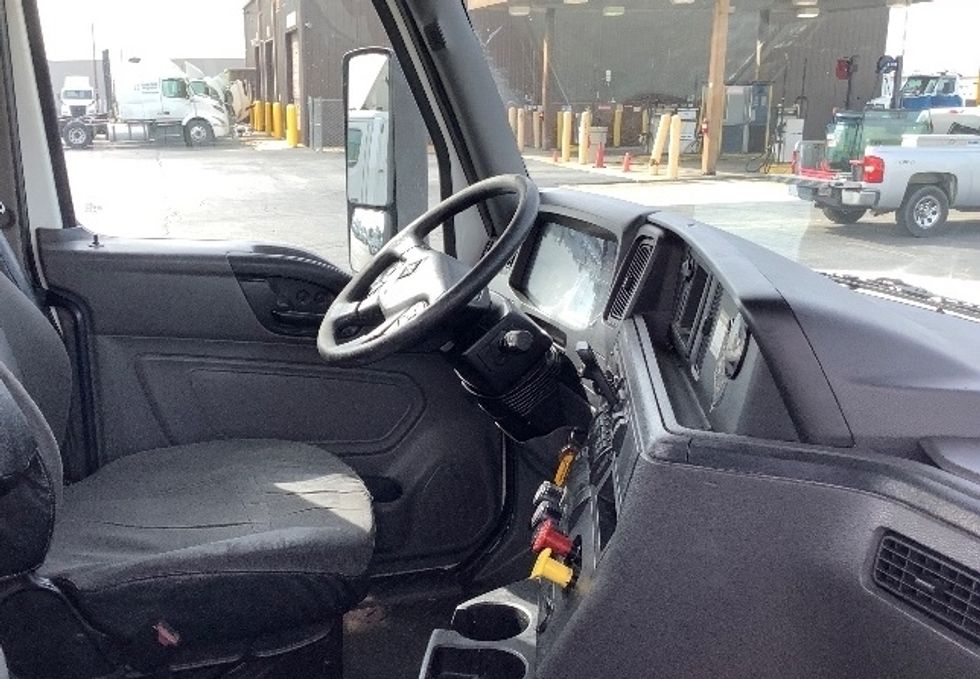 Day Cab Tractor-Heavy Duty Tractors-International-2019-LT625-Tifton-GA-515,732\n\t\tmiles-$ 19,000 - Image 13