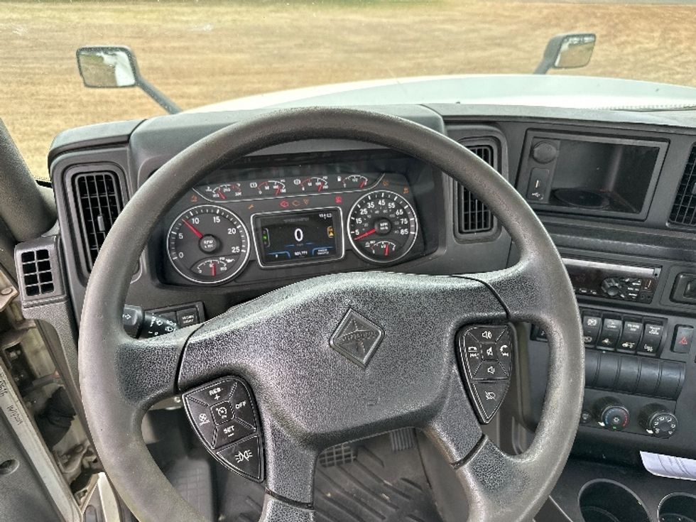Day Cab Tractor-Heavy Duty Tractors-International-2019-LT625-Tifton-GA-521,771\n\t\tmiles-$ 19,000 - Image 11