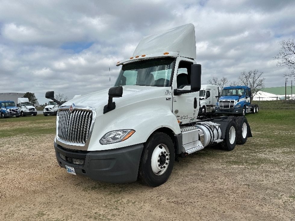 Day Cab Tractor-Heavy Duty Tractors-International-2019-LT625-Tifton-GA-521,771\n\t\tmiles-$ 19,000 - Image 3