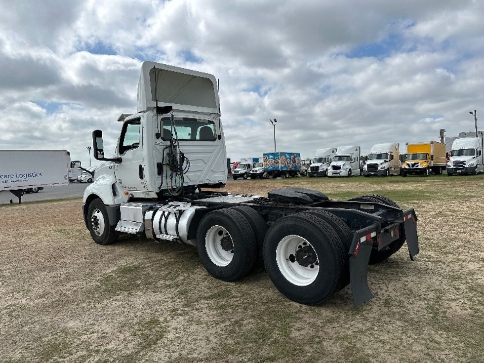 Day Cab Tractor-Heavy Duty Tractors-International-2019-LT625-Tifton-GA-521,771\n\t\tmiles-$ 19,000 - Image 5