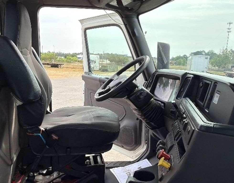 Day Cab Tractor-Heavy Duty Tractors-International-2019-LT625-Tifton-GA-568,998\n\t\tmiles-$ 19,000 - Image 12
