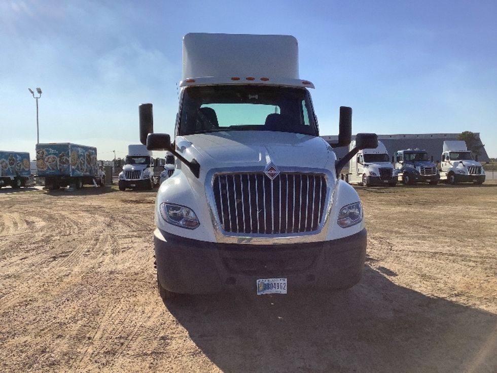 Day Cab Tractor-Heavy Duty Tractors-International-2019-LT625-Tifton-GA-577,611\n\t\tmiles-$ 19,000 - Image 2
