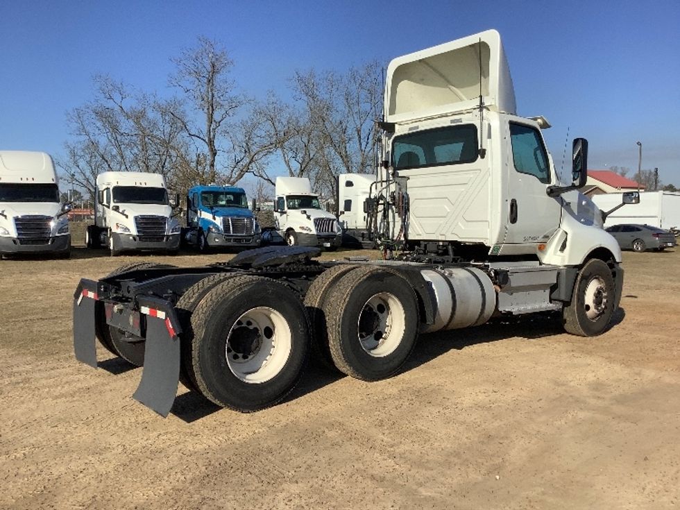 Day Cab Tractor-Heavy Duty Tractors-International-2019-LT625-Tifton-GA-577,611\n\t\tmiles-$ 19,000 - Image 7