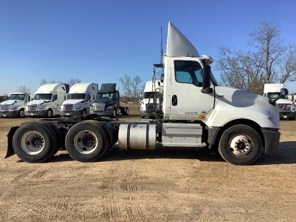 Day Cab Tractor-Heavy Duty Tractors-International-2019-LT625-Tifton-GA-577,611\n\t\tmiles-$ 19,000 - Image 8