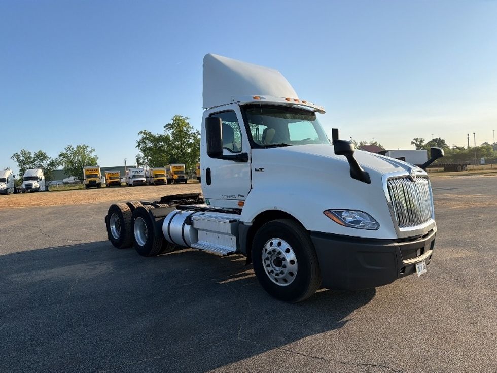 Day Cab Tractor-Heavy Duty Tractors-International-2019-LT625-Tifton-GA-636,598\n\t\tmiles-$ 21,000 - Image 1