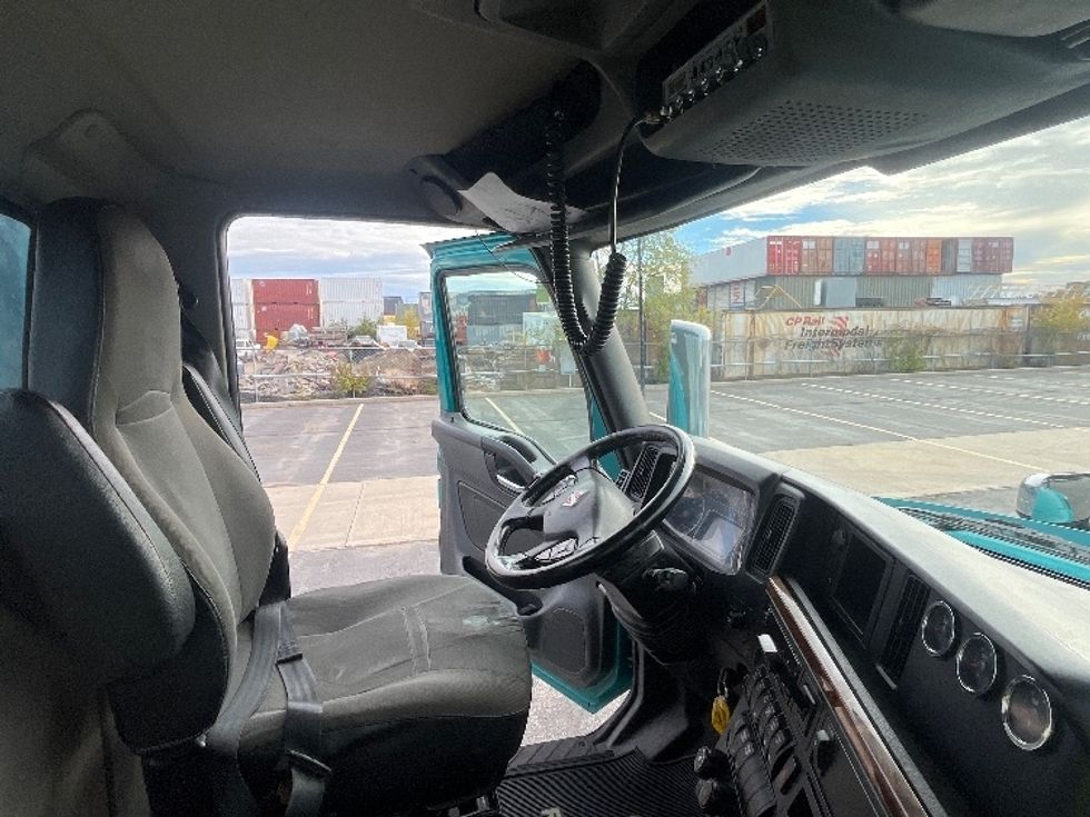 Day Cab Tractor-Heavy Duty Tractors-International-2019-LT625-Toronto-ON-601,975\n\t\tkm-$ 29,500 - Image 14