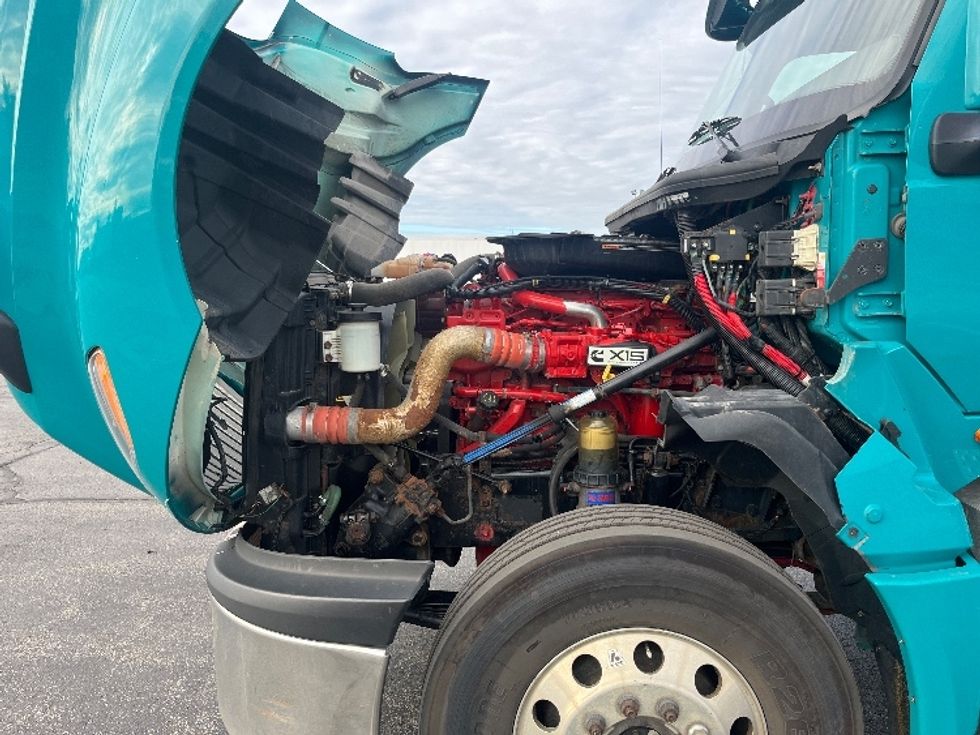 Day Cab Tractor-Heavy Duty Tractors-International-2019-LT625-Toronto-ON-601,975\n\t\tkm-$ 29,500 - Image 16